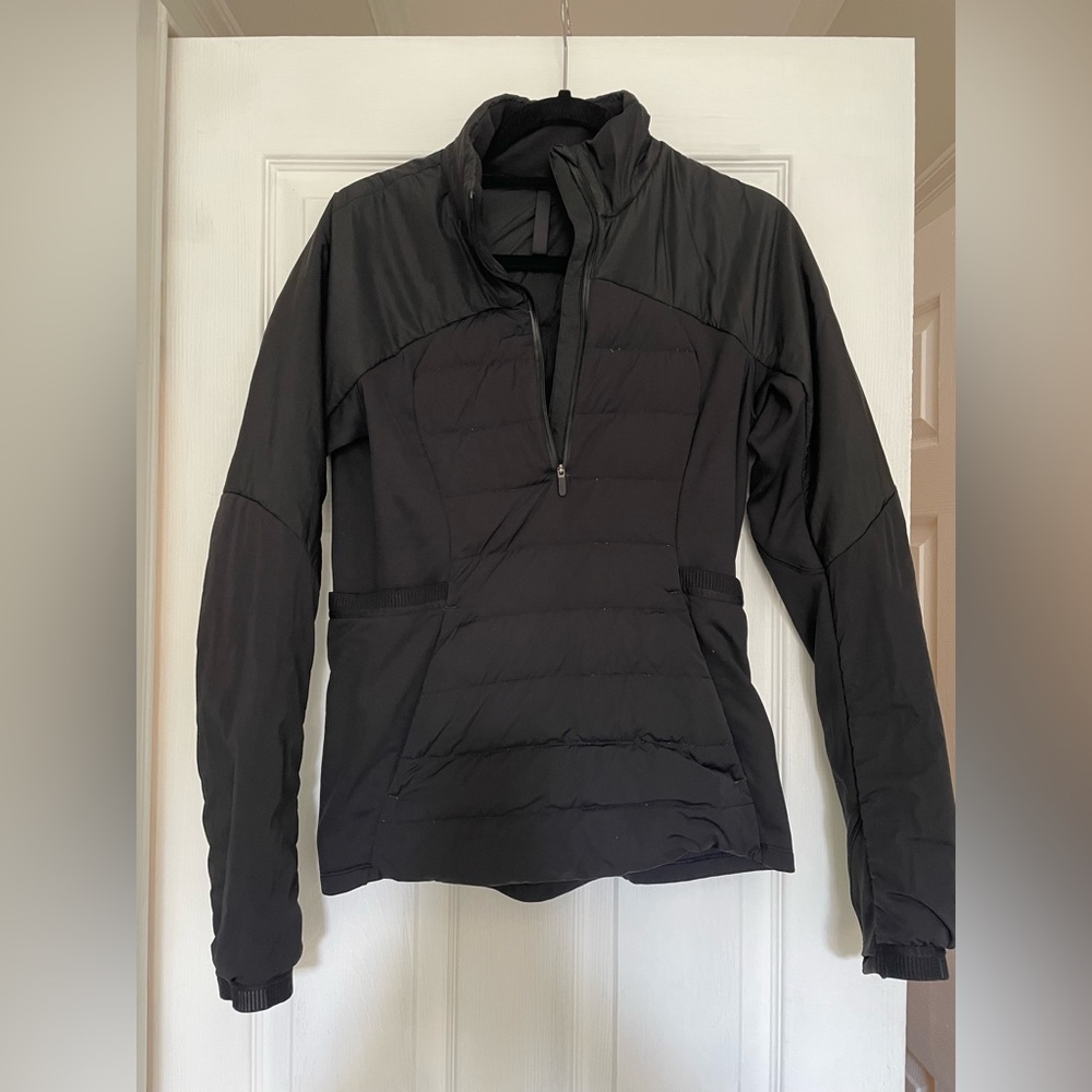Black Lululemon Down for Run pullover- great condition!
